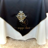Nappe de table Brodée, couleur Noir /face avec motif  élégant  - Carrée -150 cm